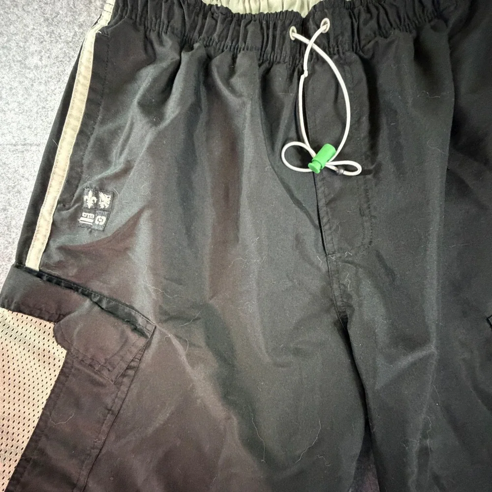 Mens Black Cargo Athletic Shorts Mesh Accents Drawstring‎ Size M Board Shorts